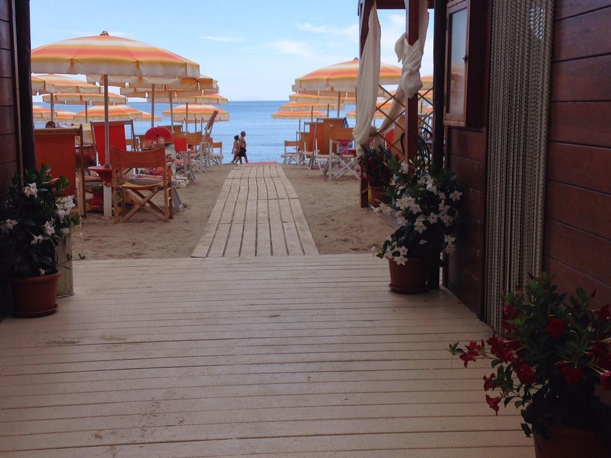 Hotel Lido فولّونيكا المظهر الخارجي الصورة