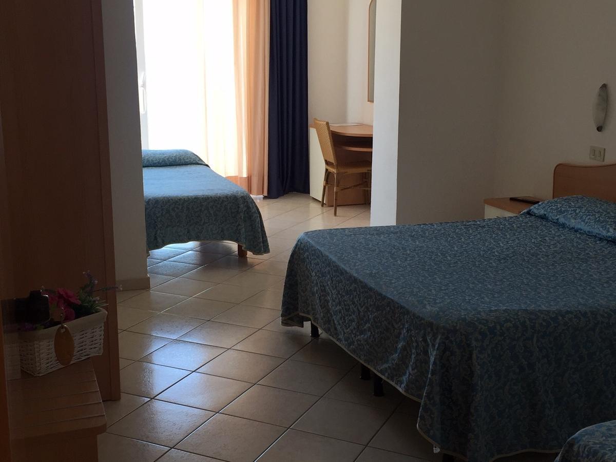 Hotel Lido فولّونيكا المظهر الخارجي الصورة