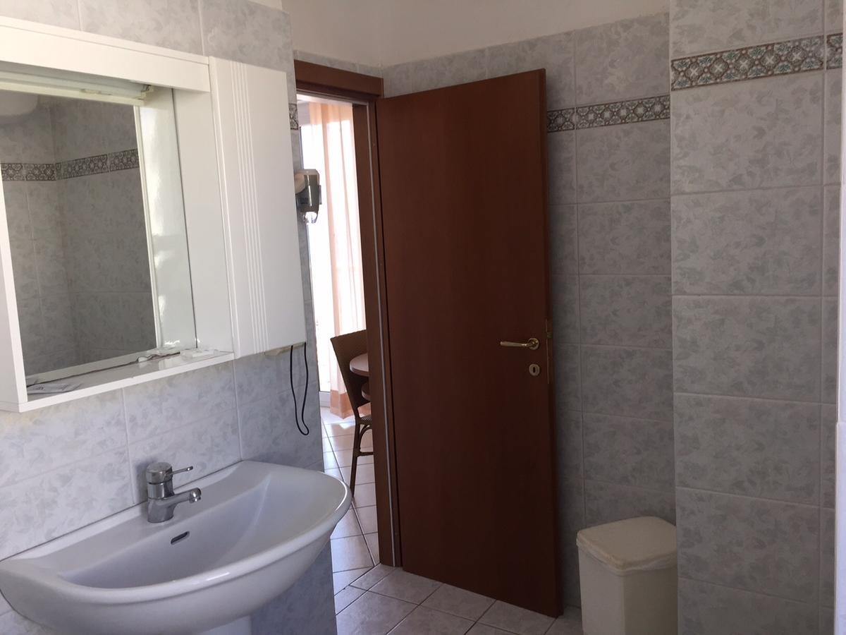 Hotel Lido فولّونيكا المظهر الخارجي الصورة