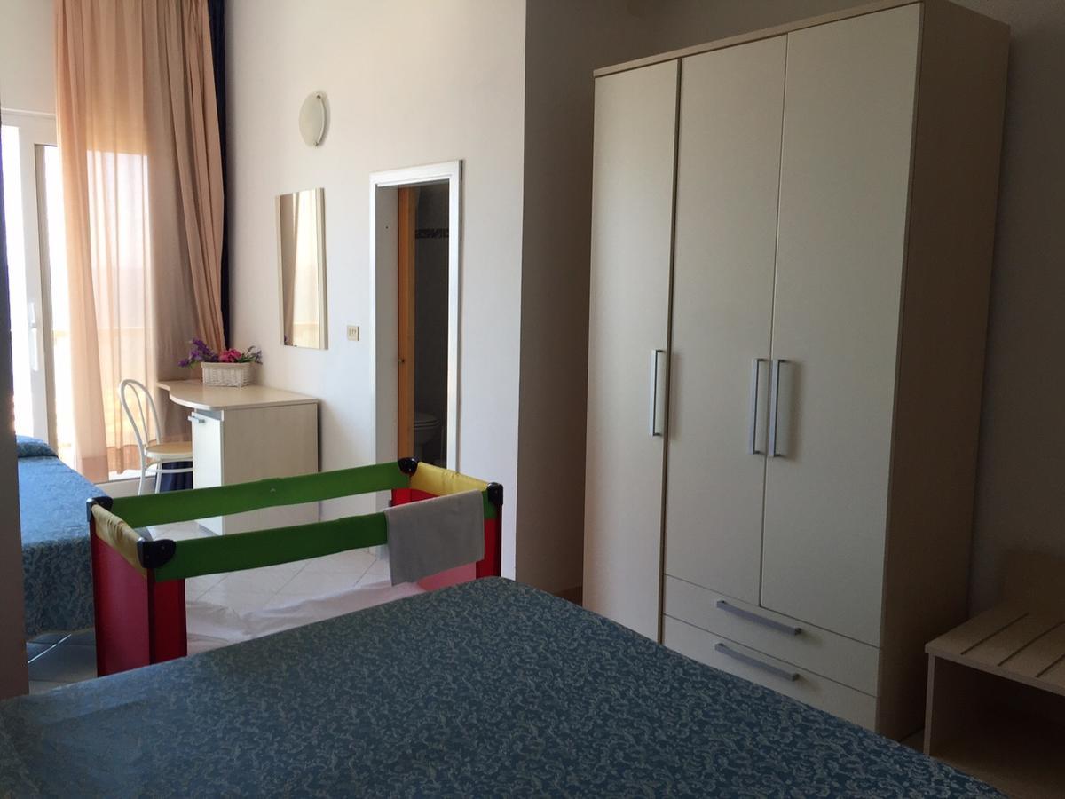Hotel Lido فولّونيكا المظهر الخارجي الصورة