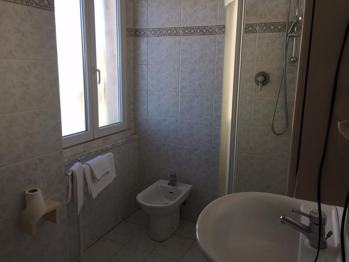Hotel Lido فولّونيكا المظهر الخارجي الصورة