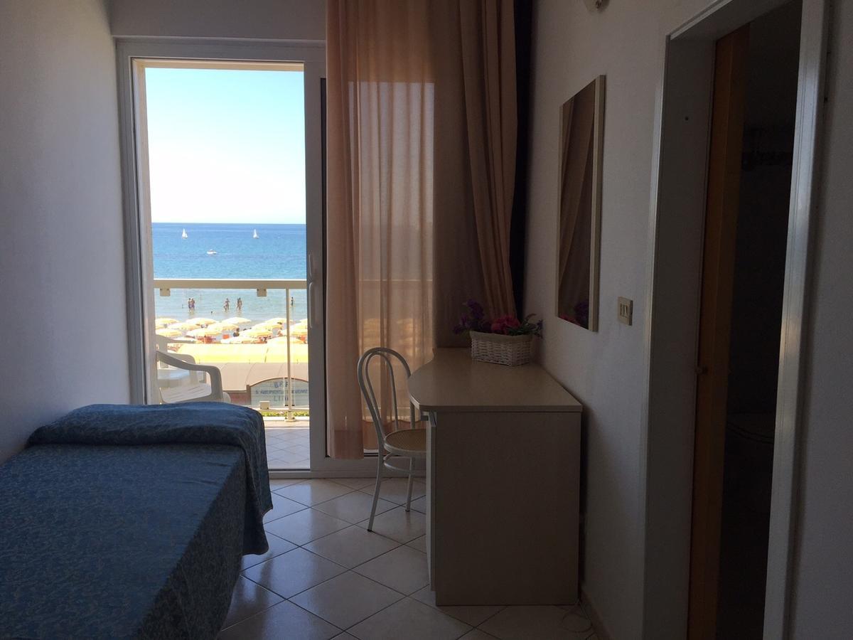 Hotel Lido فولّونيكا المظهر الخارجي الصورة