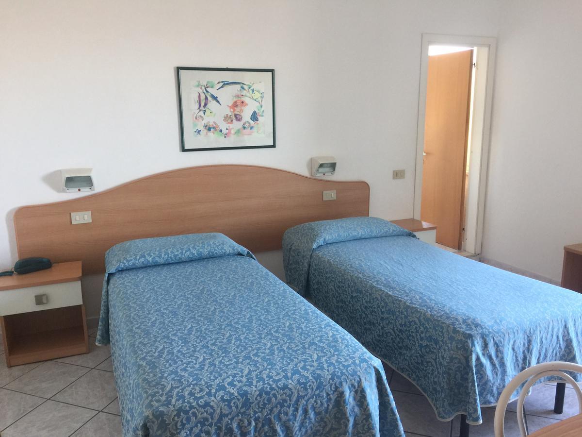 Hotel Lido فولّونيكا المظهر الخارجي الصورة