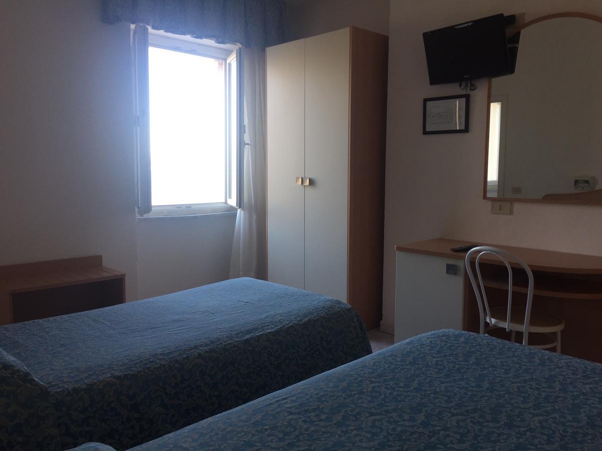 Hotel Lido فولّونيكا المظهر الخارجي الصورة